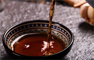 一方水土養(yǎng)一方“酸”，原來(lái)南方也有招牌醋！